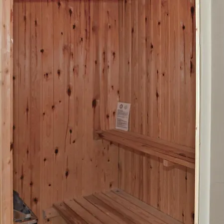 3 Bedroom Cozy In